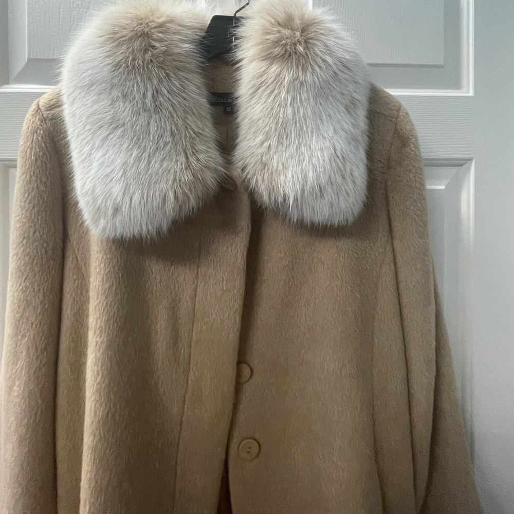 BRAND NWT Stunning Sophia Cashmere Coat